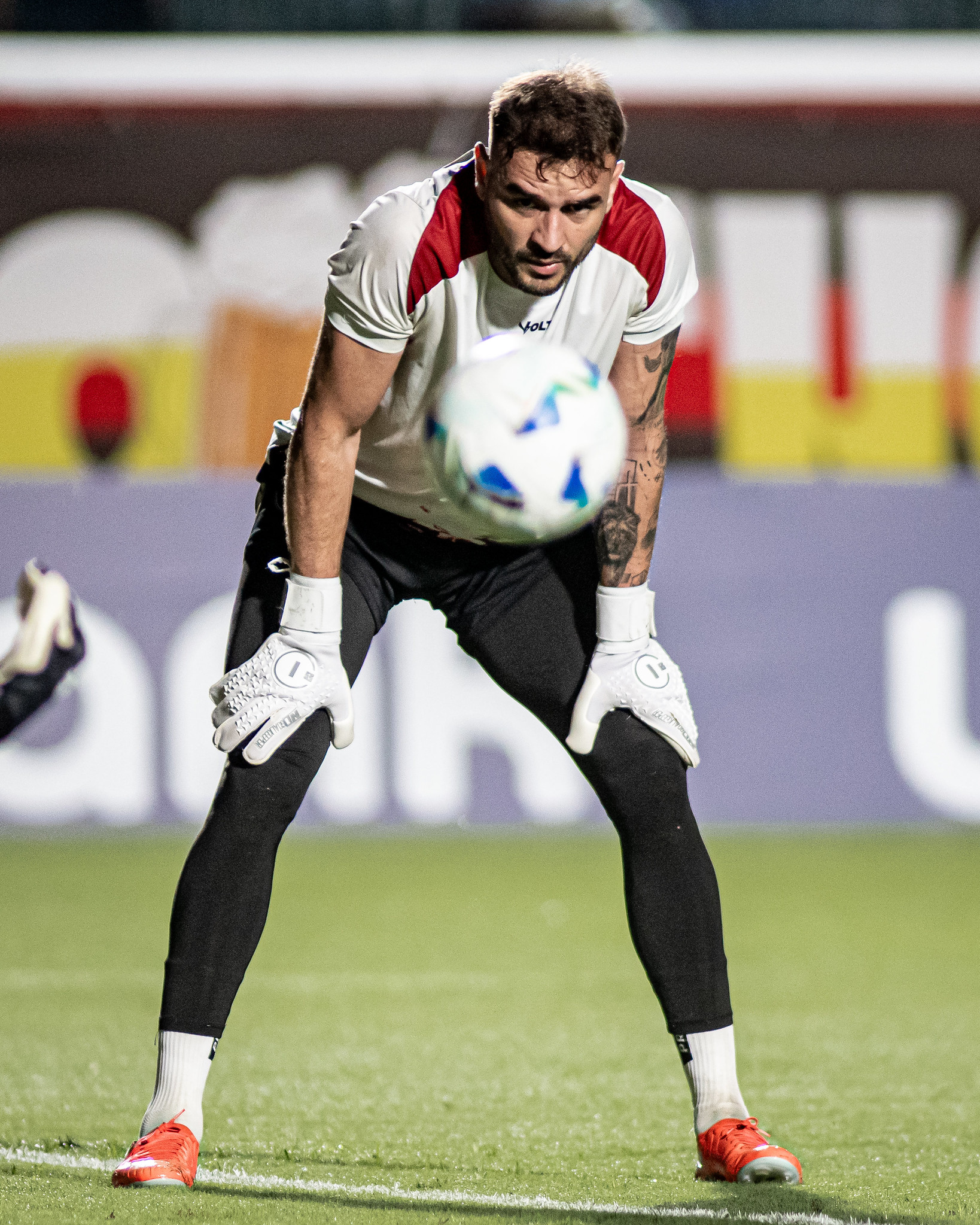 Gabriel Vasconcelos, em aquecimento na partida pela Copa Sul-americana