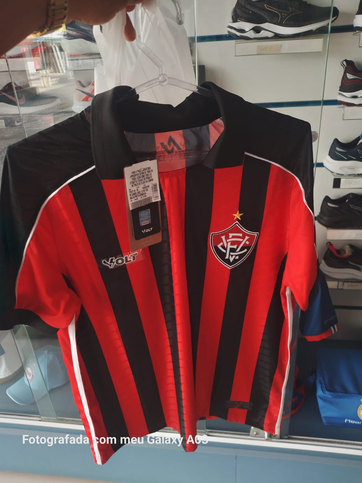 Nova camisa Rubro-negra do Vitória para temporada 2025