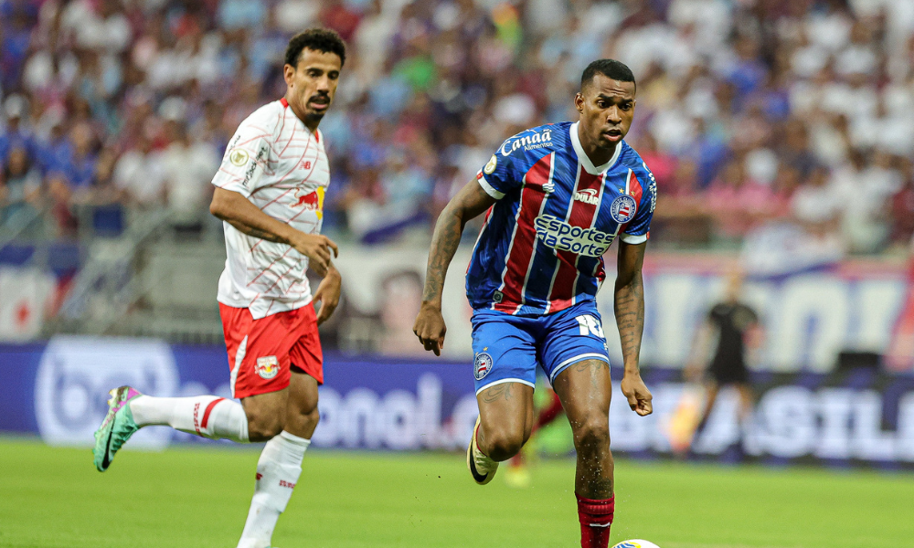 Jean Lucas em ação pelo Bahia, contra o RB Bragantino