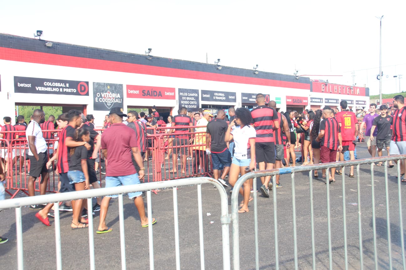 Vitória x Grêmio: 15 mil torcedores já estão garantidos no Barradão para o duelo decisivo
