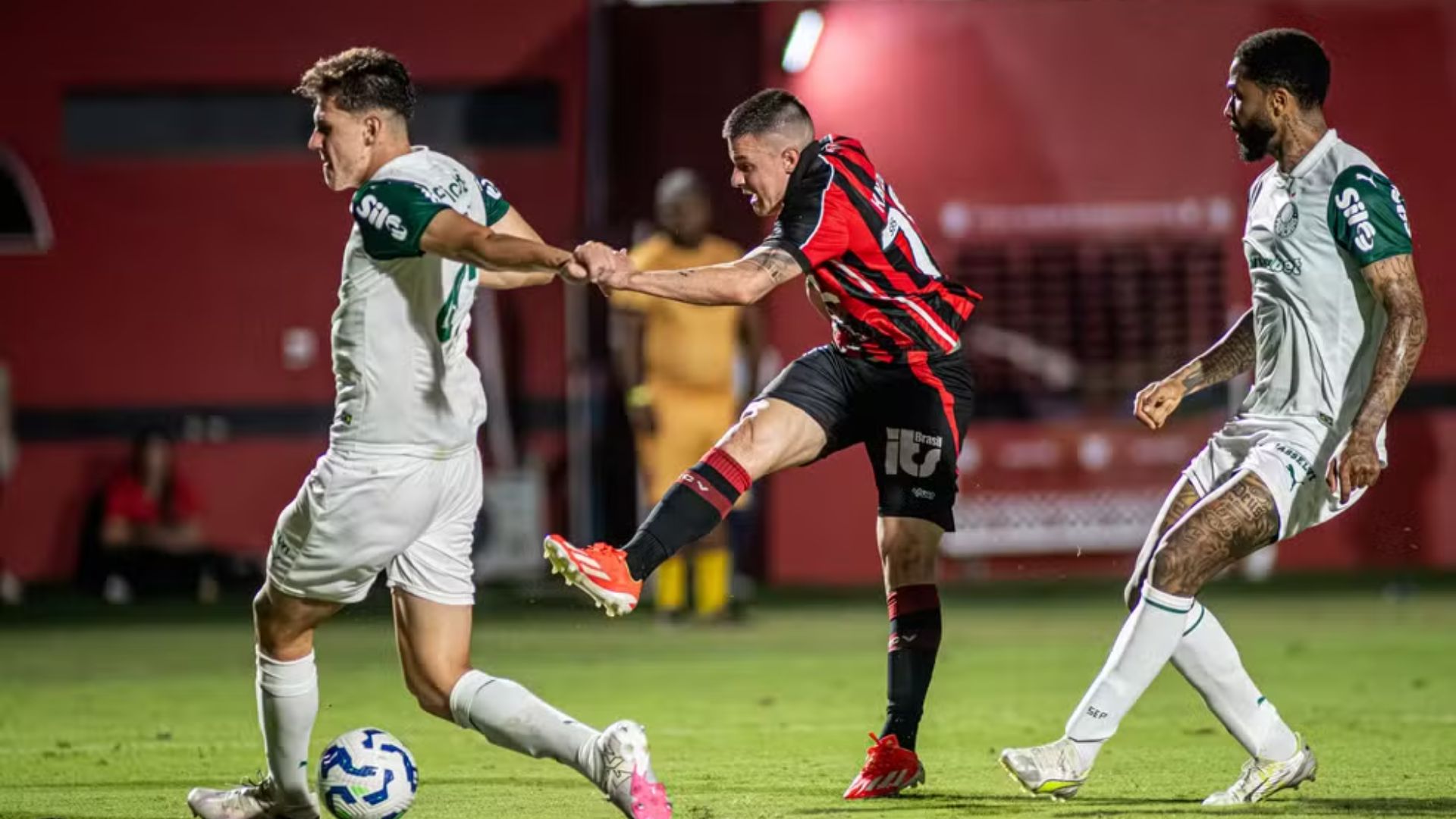Reprodução/Victor Ferreira/EC Vitória