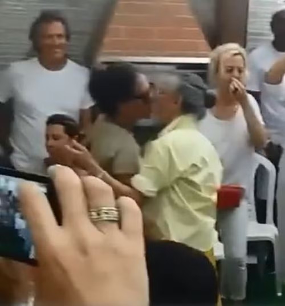 beijo bethânia