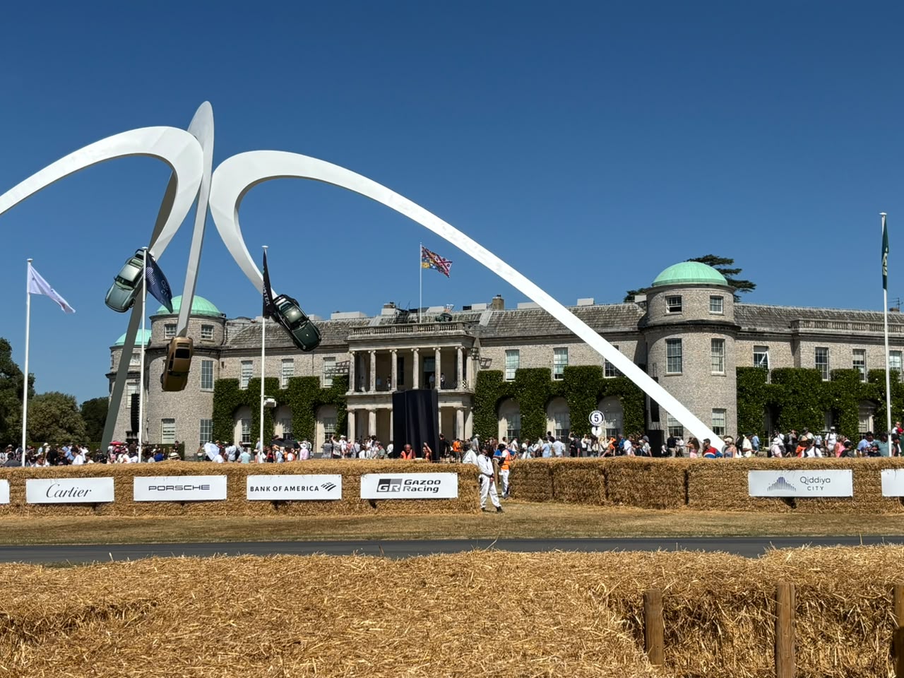 BNews na Inglaterra: Festival de Goodwood - Denza Z - BYD