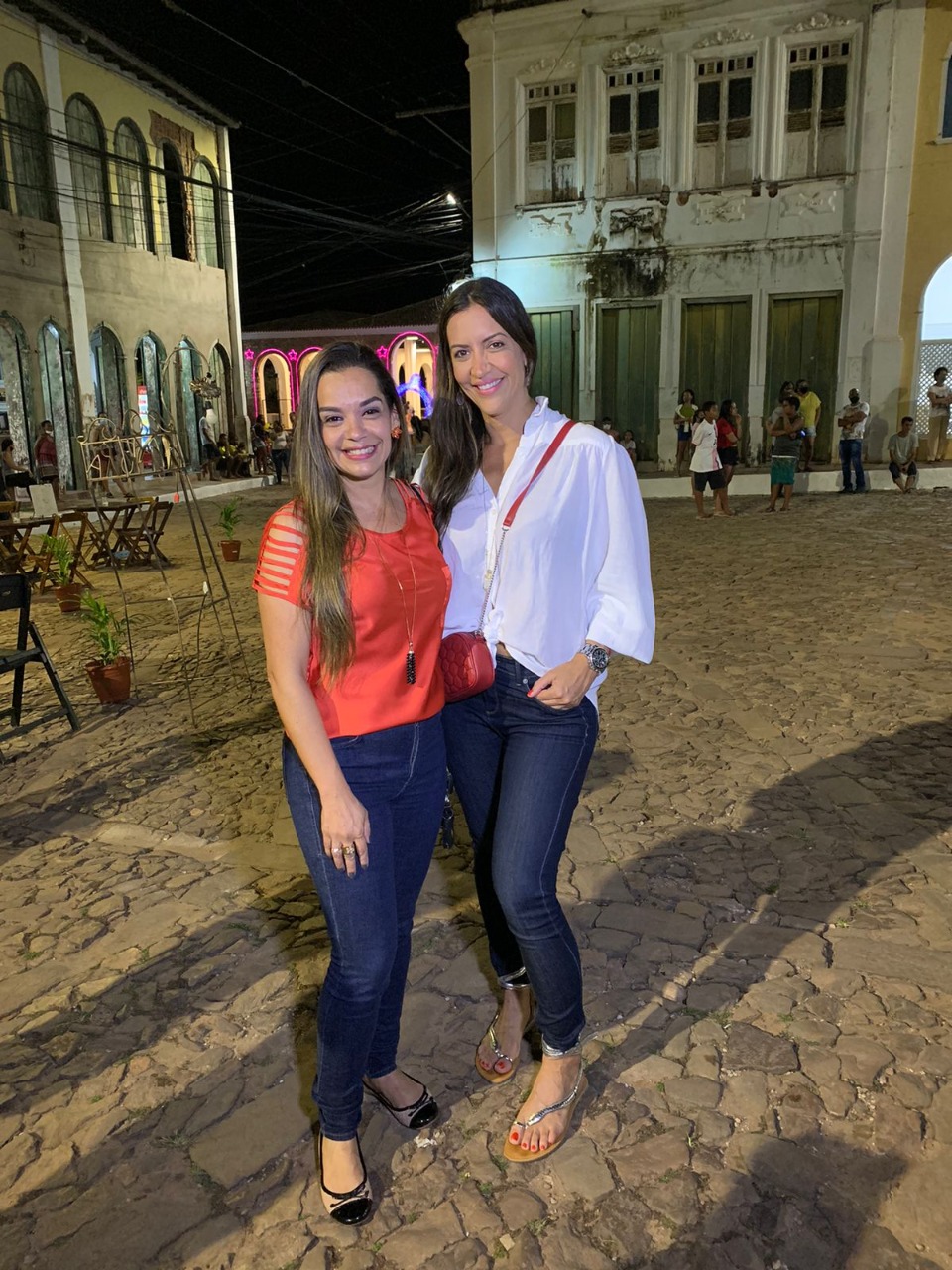 Prefeita Vanessa Senna e a assessora de marketing Rebeca Cavalcante