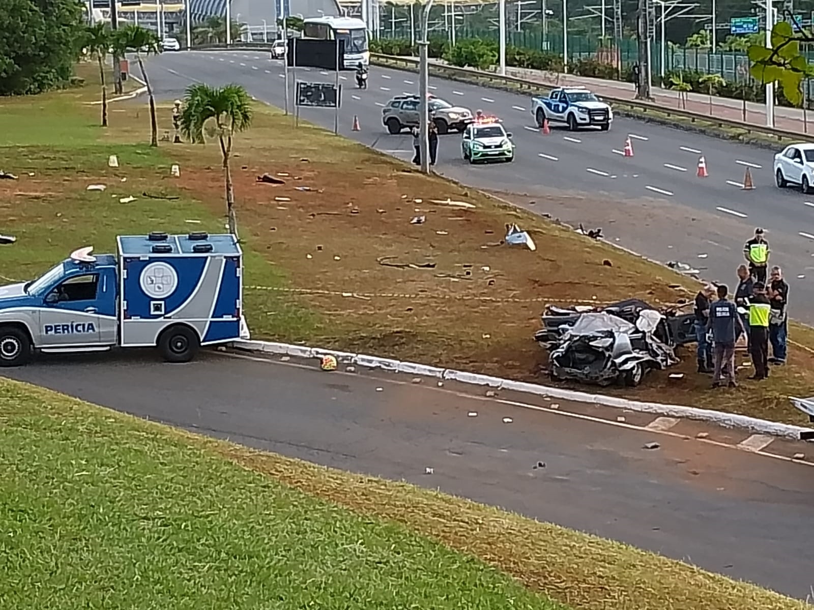 Vídeo: Acidente de trânsito deixa três pessoas mortas na Paralela