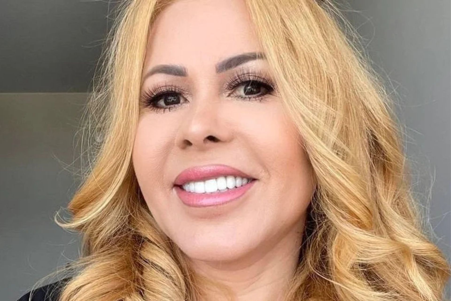 Após polêmica de homofobia, Joelma faz desabafo: 'Ninguém é dono da 