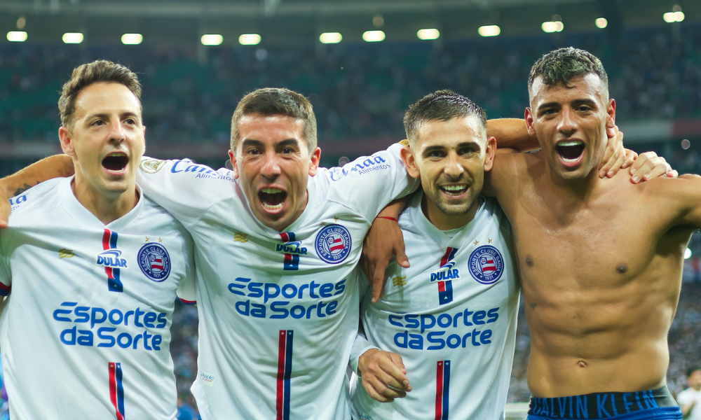 Jogadores do Bahia comemorando classificação para Libertadores