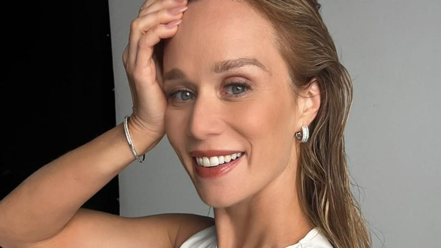 Mariana Ximenes posta foto com novo namorado