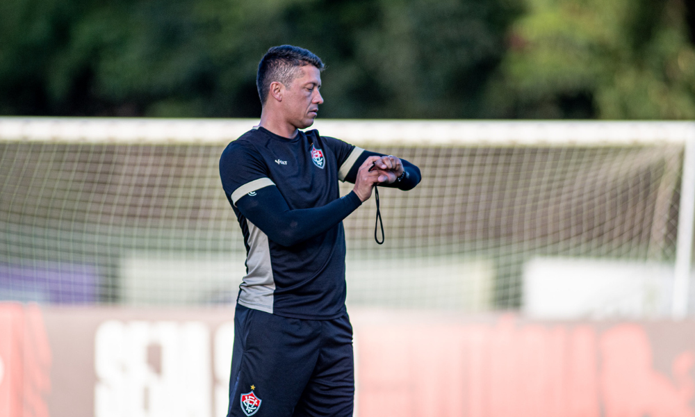 Técnico Thiago Carpini