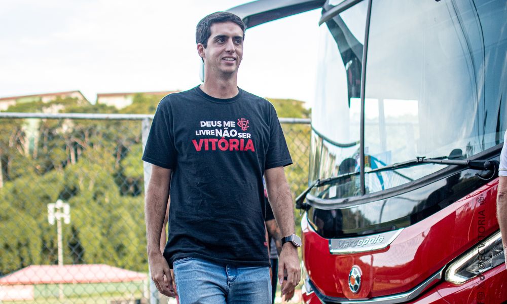 Diretor de Futebol do Vitória chegando ao Barradão para jogo contra o Fortaleza