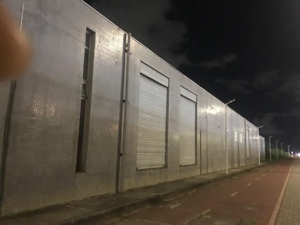 Trecho da ciclovia com postes apagados