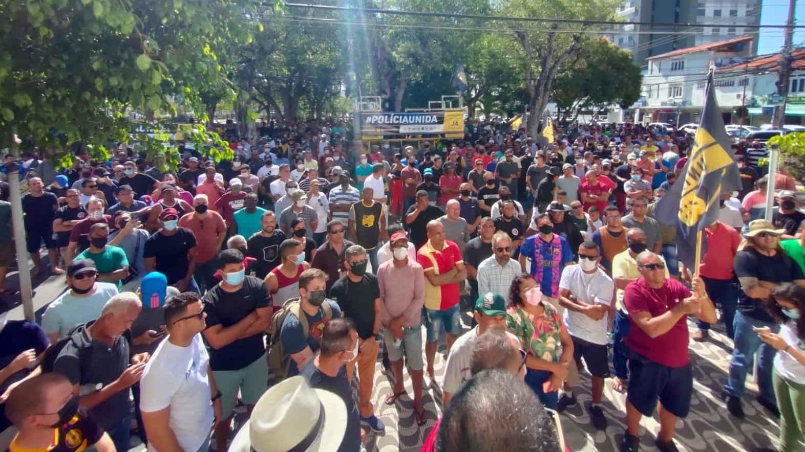 Policiais e bombeiros rejeitam reajuste de 5% proposto pelo Governo 