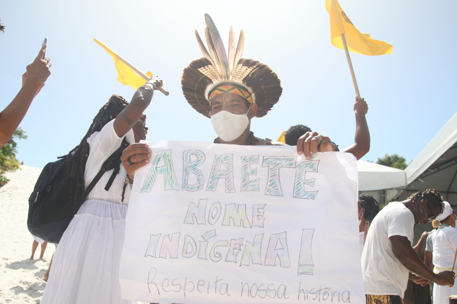 Protesto em Itapuã contra Bruno Reis e ACM Neto