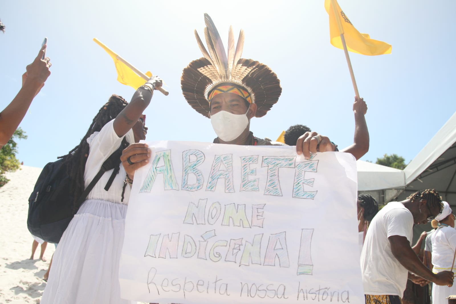 Protesto em Itapuã contra Bruno Reis e ACM Neto 