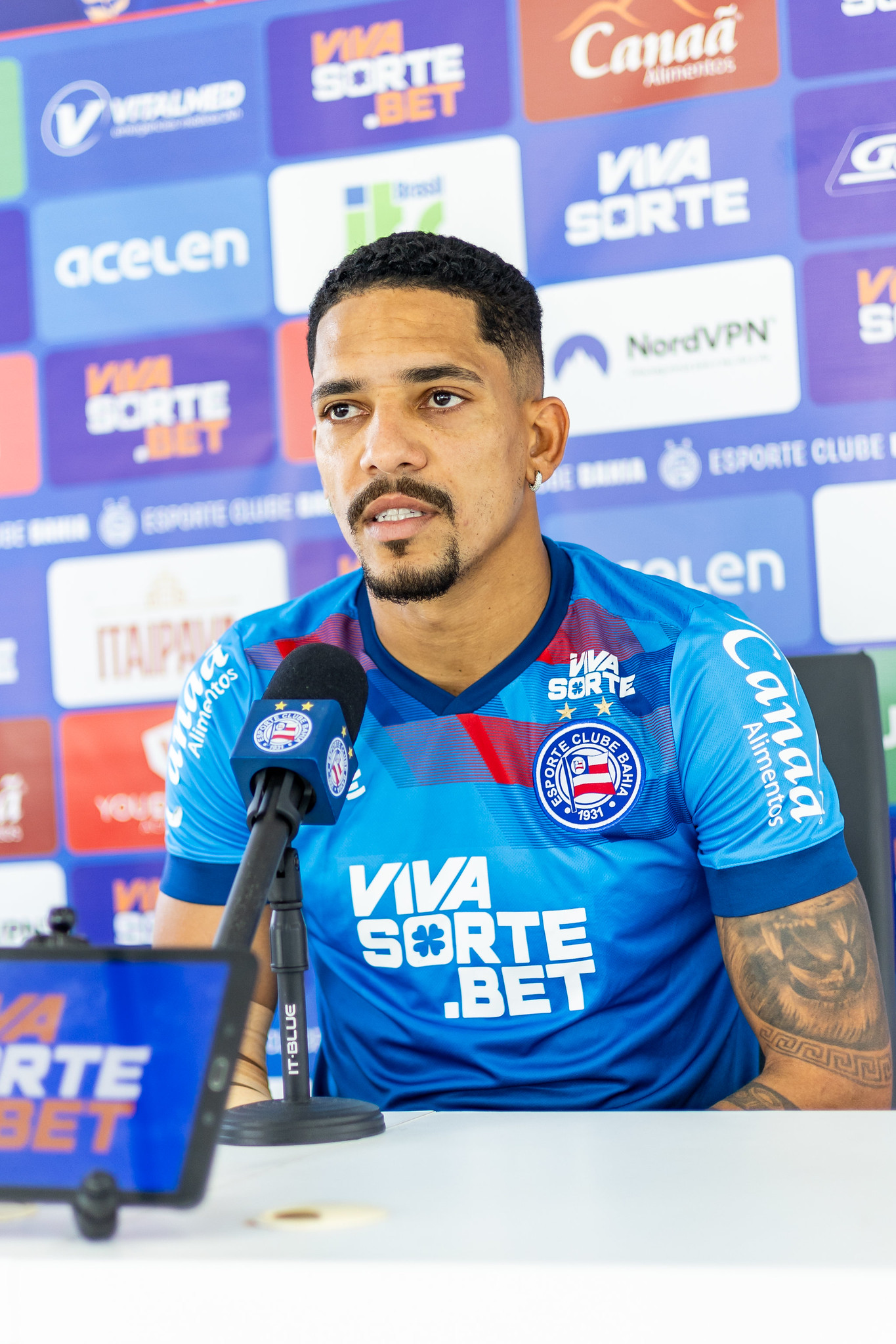 Gilberto, em coletiva no CT Evaristo de Macedo