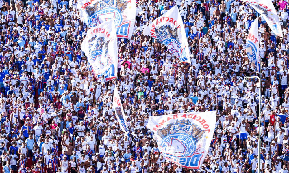 Torcida do Bahia presente no Barradão, casa do rival Vitória