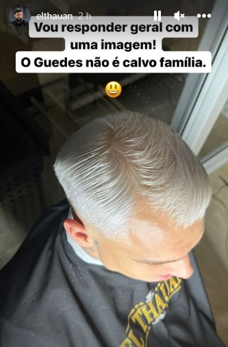 Novo corte de cabelo de Róger Guedes viraliza nas redes sociais