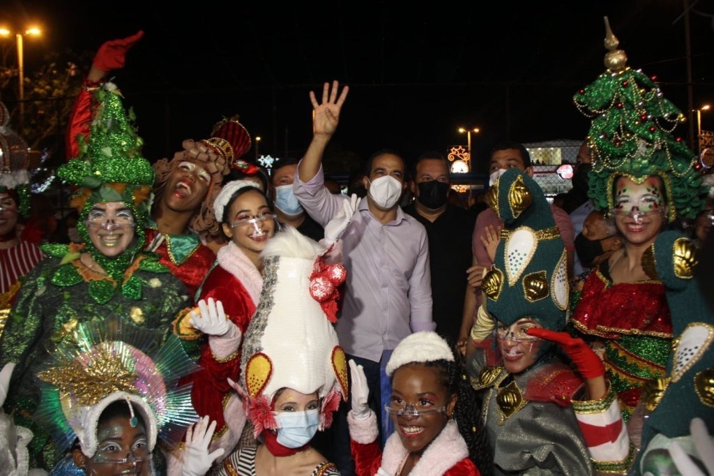 Prefeito Bruno Reis passa Natal com família nos EUA