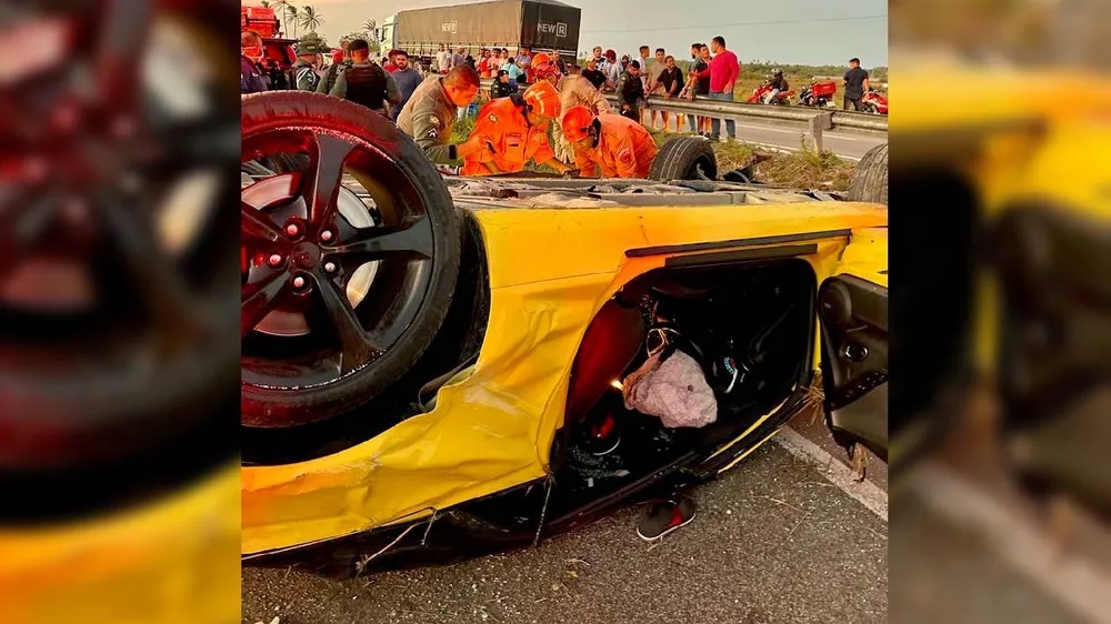 Camaro amarelo capota e deixa um morto em rodovia no Ceará; motorista não foi encontrado 