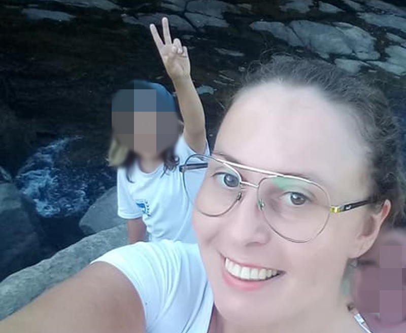 Adolescente atirou contra a nuca da mãe