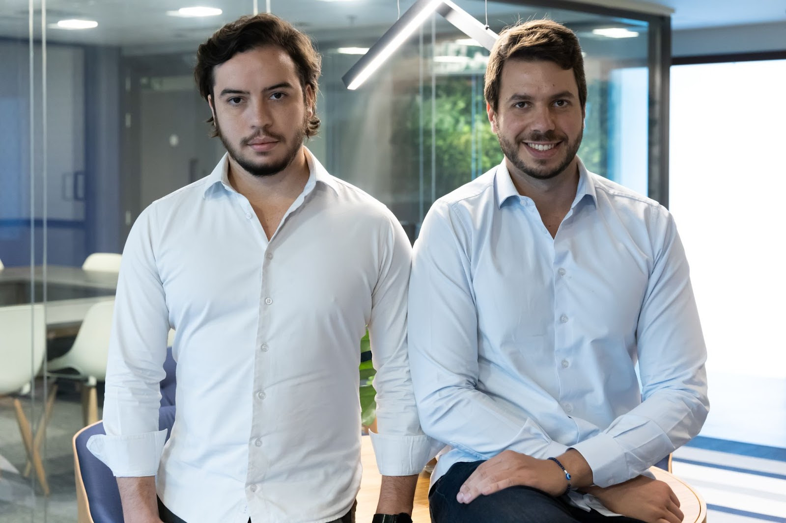 Cofundadores da DrCash, Gabriel Meireles e Lucas Hamú - Crédito - Sandro Portaluri