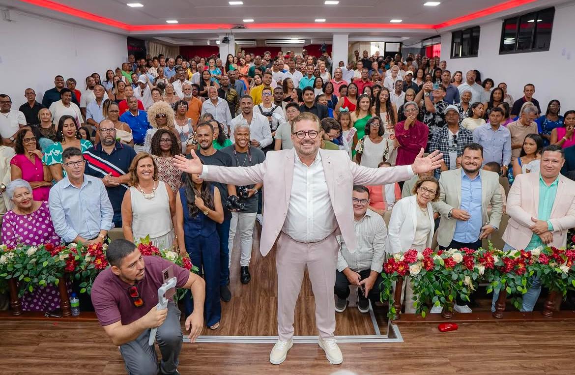 Dailton Filho (PSB) toma posse para segundo mandato
