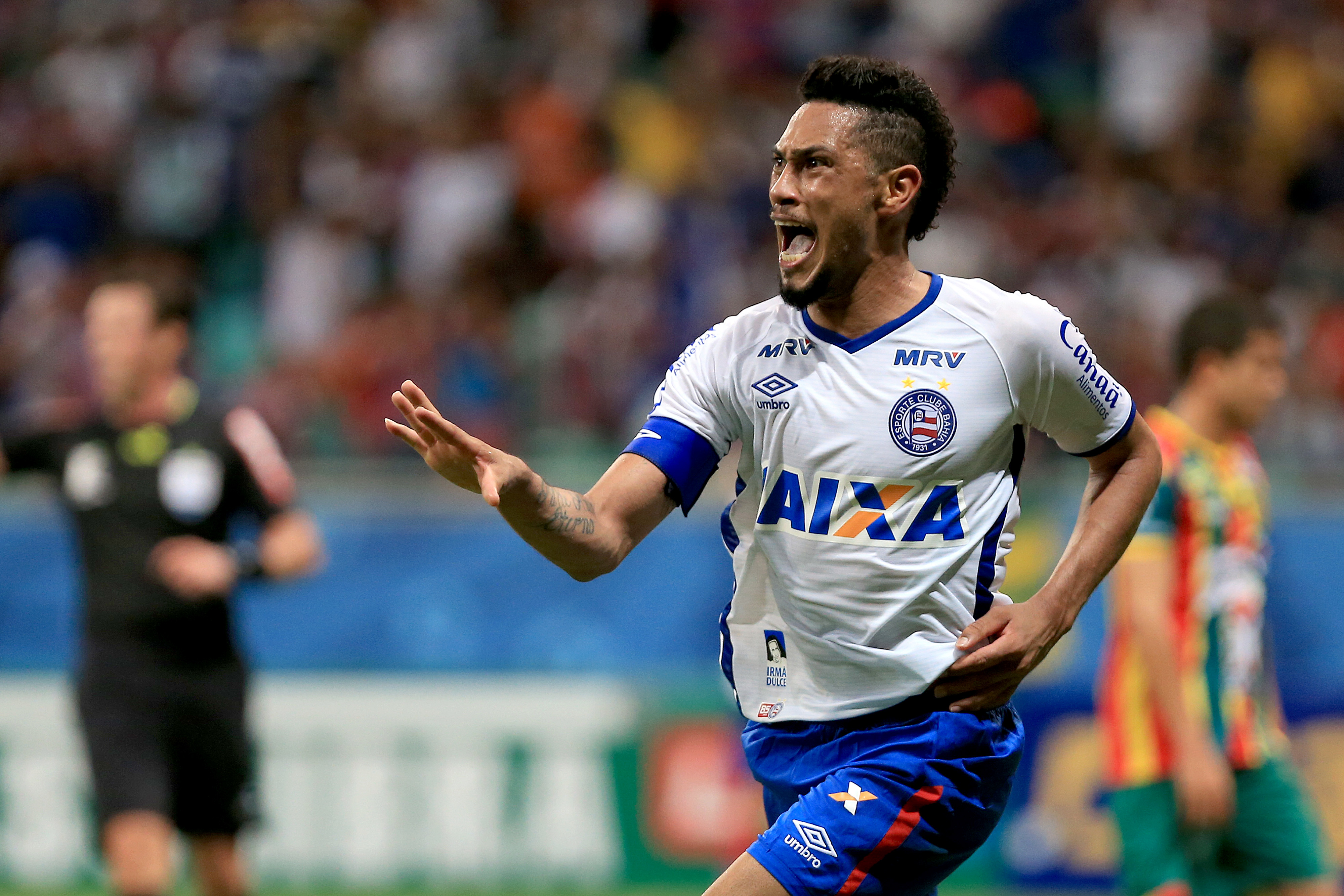 Hernane Brocador comemorando um gol com a camisa do Bahia | Foto: Felipe Oliveira/ECBahia