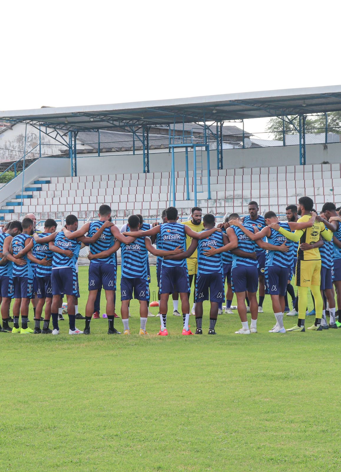 Elenco do Jacobina concentrado/ Divulgação/ Jacobina