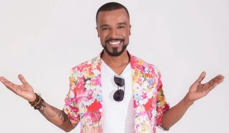 Alexandre Pires reage após buscas da PF em imóveis ligados ao cantor em operação contra esquema de R$ 31 milhões