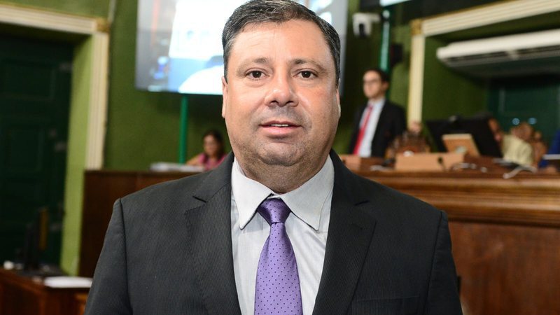 Emerson penalva