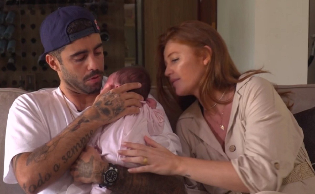 Cíntia Dicker e Pedro Scooby são pais de Aurora, de 3 anos, e afirmaram que seguem tomando decisões em conjunto após o término — Foto: Reprodução/Instagram