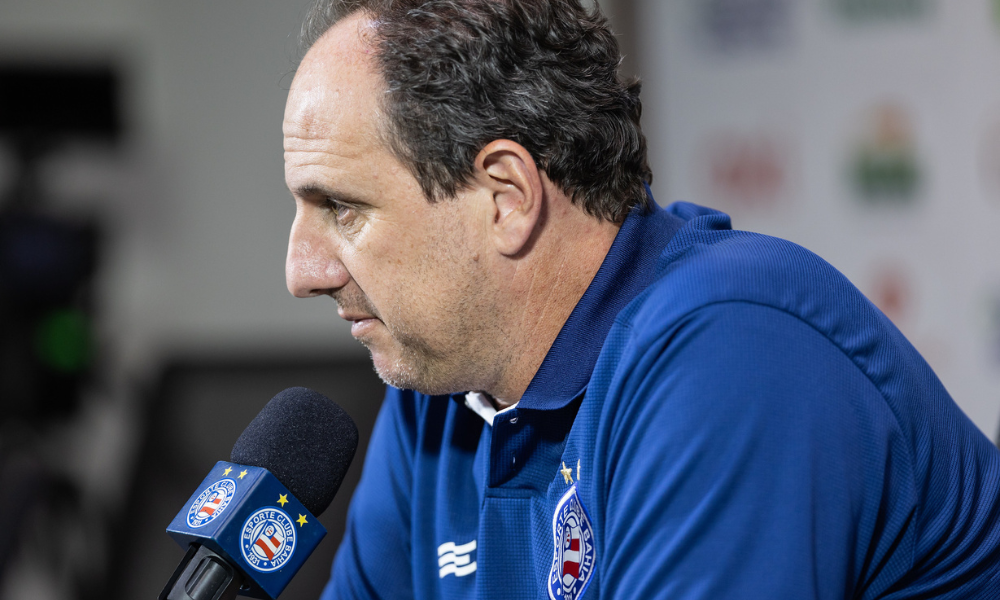 Ceni durante coletiva na Fonte Nova