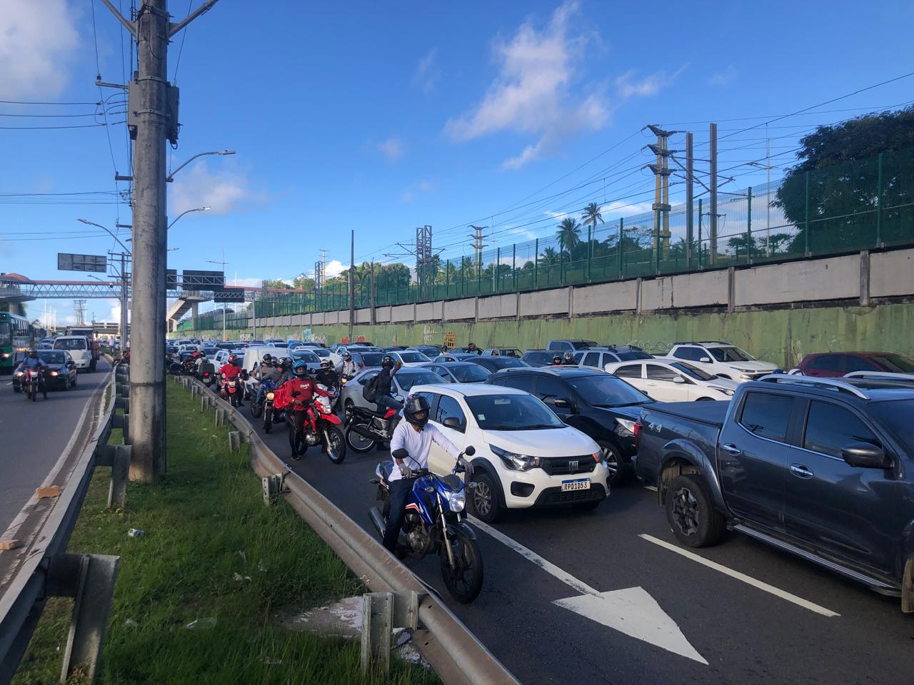 Trânsito fica congestionado após protesto (Foto: Bernardo Rego/BNews)
