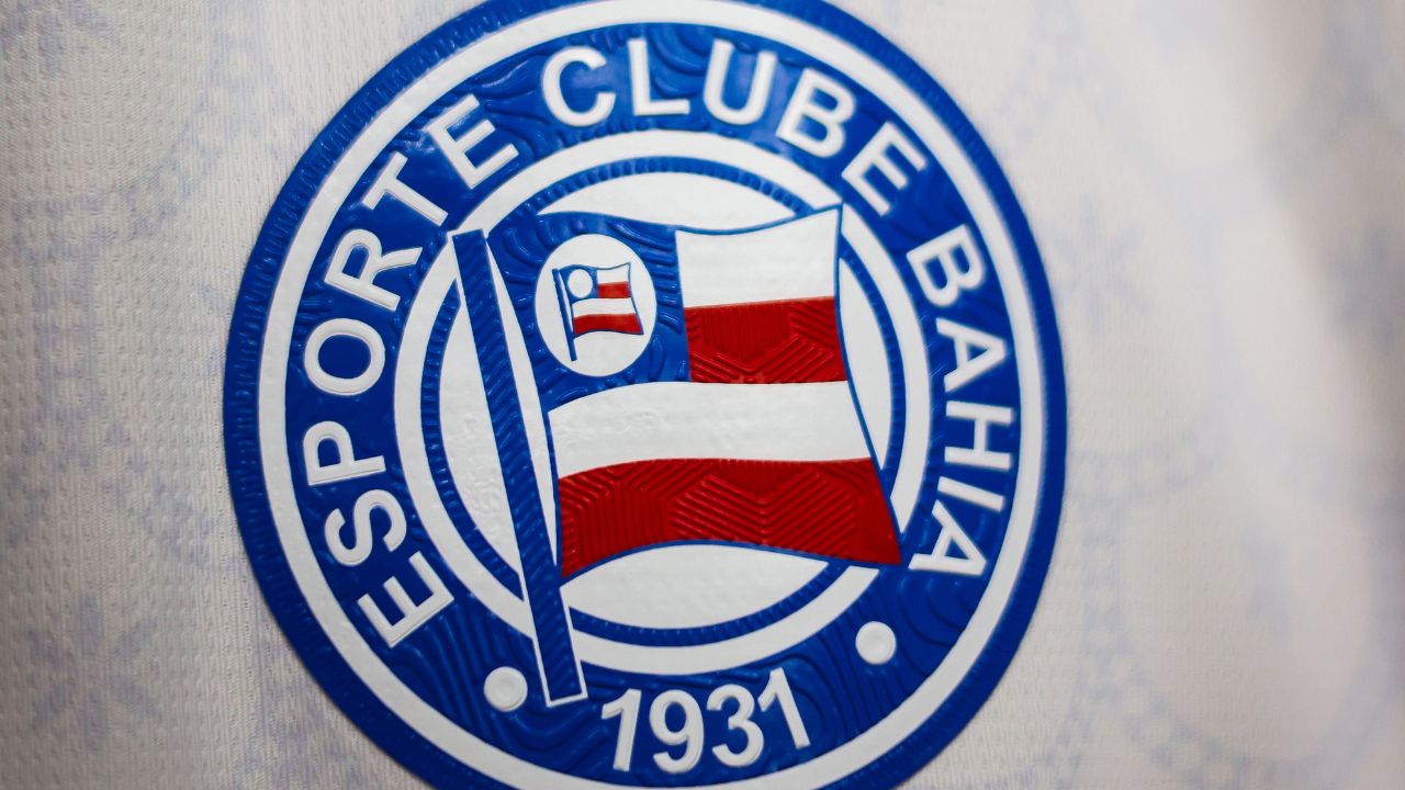 Bahia anuncia renovação de contrato com atacante até 2029