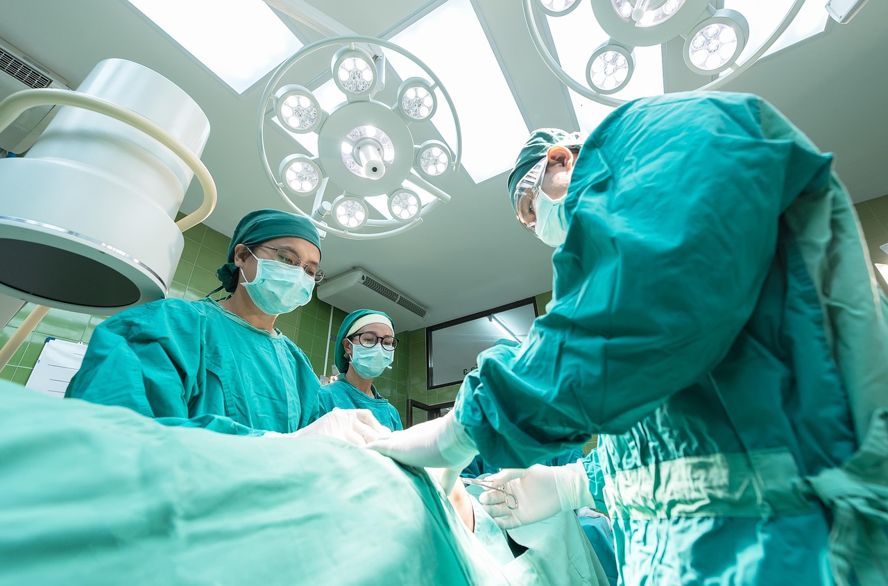 Estudante de medicina brasileira morre após fazer cirurgia plástica