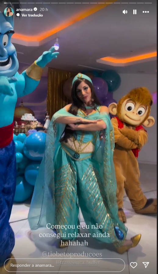 A aniversariante Anamara Barreira celebrou seus 41 anos de princesa Jasmine - Reprodução: Instagram