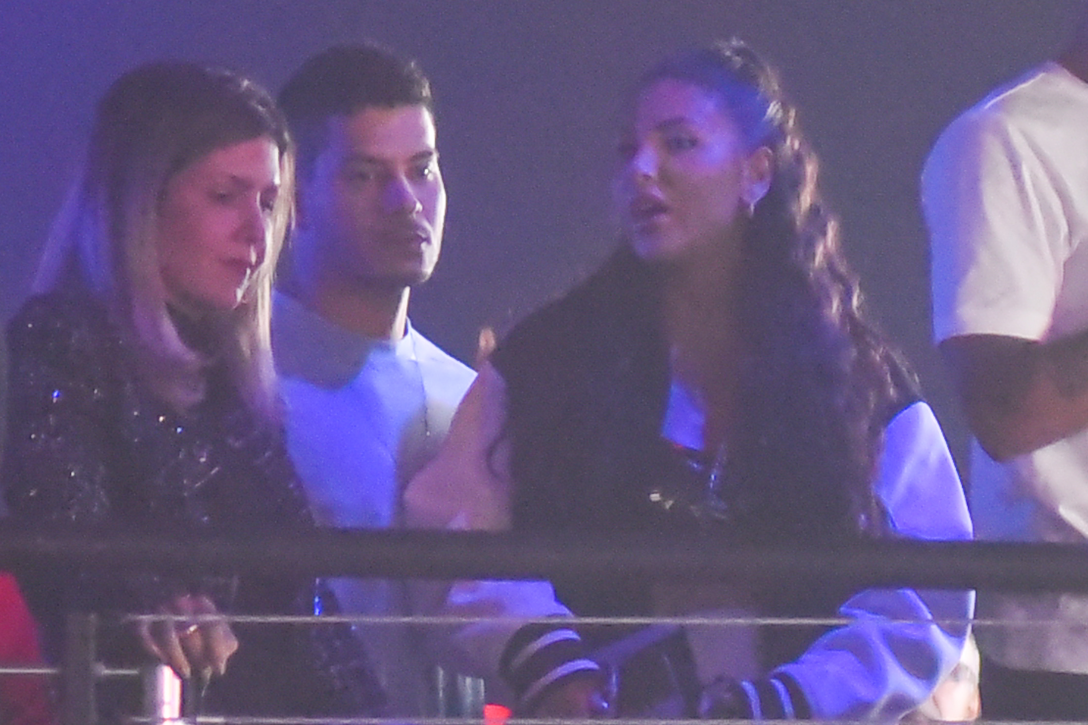 ARTHUR E MULHER 