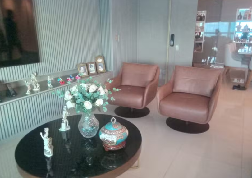 Imagem do apartamento com objetos que supostamente era do condomínio 