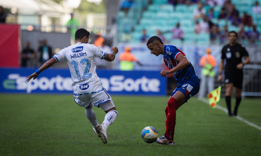 Juba em ação pelo Bahia na goleada sobre o Cruzeiro