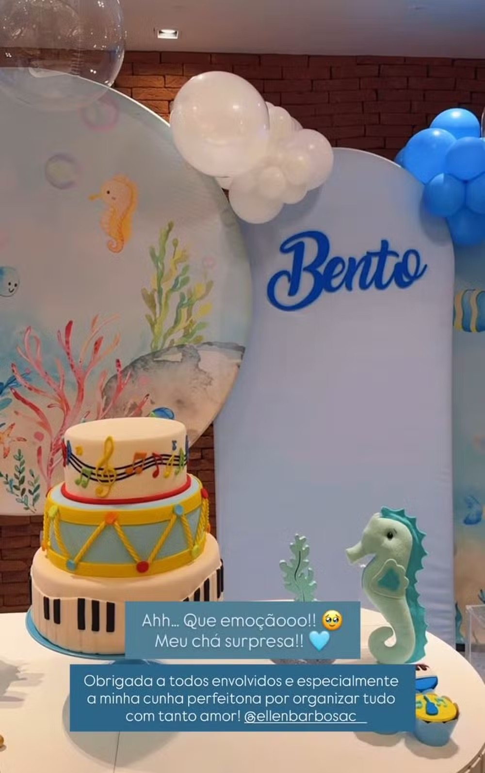 Carol Peixinho ganha ch&aacute; de beb&ecirc; surpresa &mdash; Foto: Reprodu&ccedil;&atilde;o/Instagram