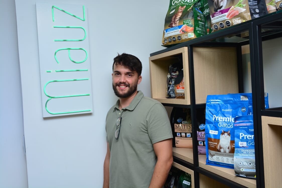 Dono de loja exclusiva para gatos comenta disparidade entre mercado para cachorros e felinos: "Nunca achei isso adequado"