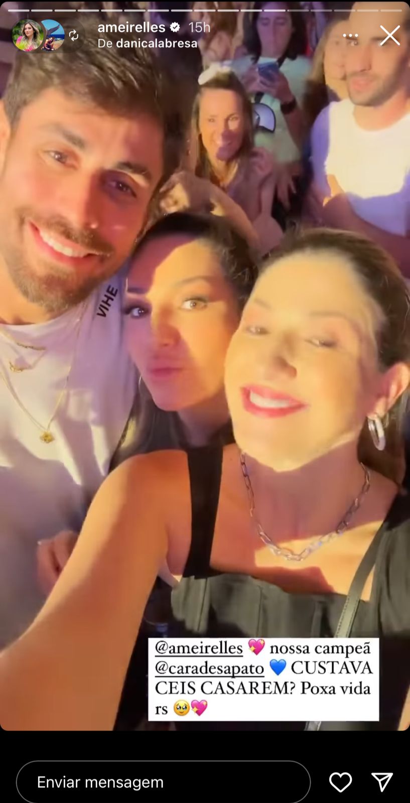 Amanda e Cara de Sapato chegam juntos a show de Luan Santana e aumenta especulação de affair