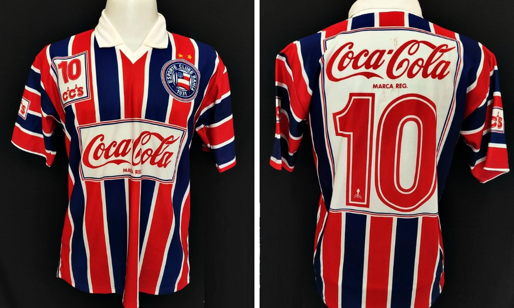 Modelo da CCS, em 1993, tinha as listras nas mangas no formato circular