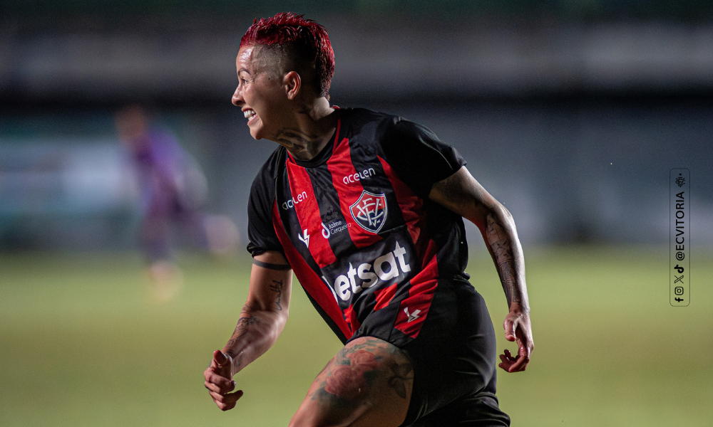 Atacante Jéssica Beiral, destaque do Vitória nas quartas de final