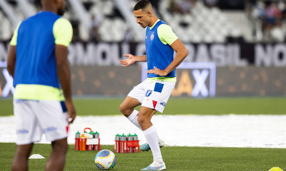 Gabriel Xavier em ação pelo Bahia no Brasileirão Série A