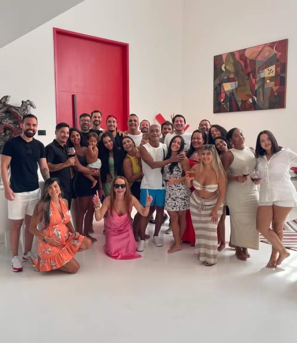 Romário fez festa de aniversário de 22 anos para Alycia em sua mansão, no Rio — Foto: Reprodução/Instagram