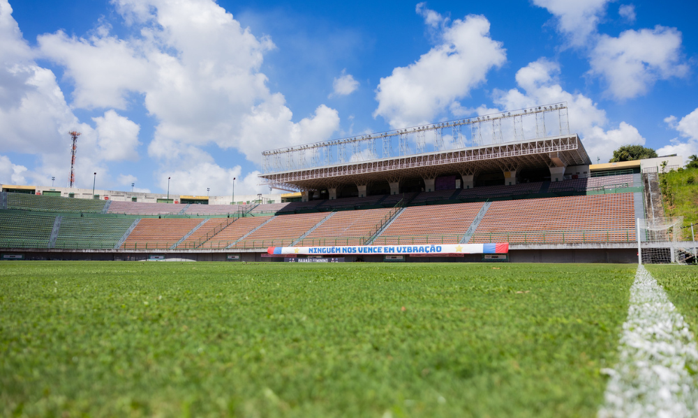 Estádio Roberto Santos, conhecido como Metropolitano de Pituaçu