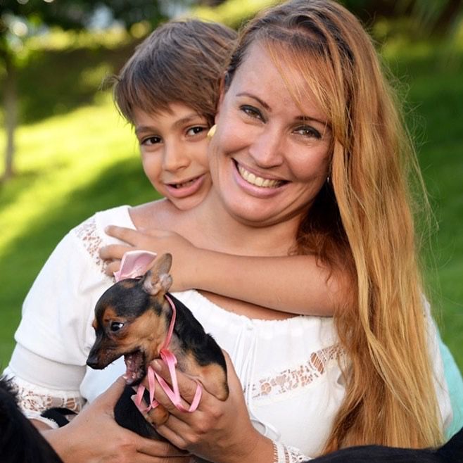 Conheça a mulher que já resgatou mais de 2 mil animais em Salvador