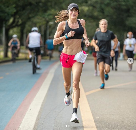 Aos 43 anos, Cicarelli ressurge na TV e chama atenção; saiba o motivo