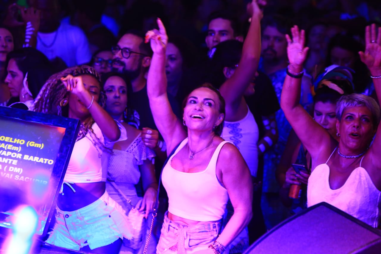 Público se diverte no último dia de Carnaval no Pátio